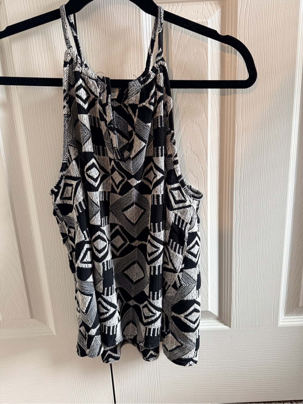 Alya Black & Cream Geometric Racerback Cami